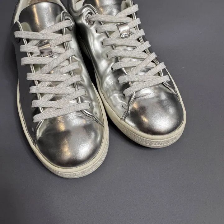 Louis Vuitton Louis Vuitton Stylish Metallic Low Sneakers 0079 Size US 4 / IT 34 - 8 Thumbnail