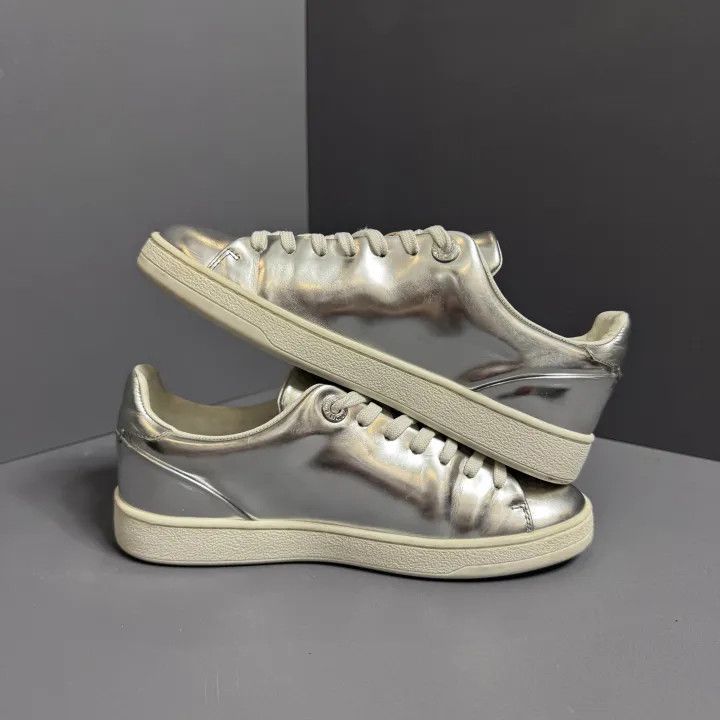 Louis Vuitton Louis Vuitton Stylish Metallic Low Sneakers 0079 Size US 4 / IT 34 - 7 Thumbnail