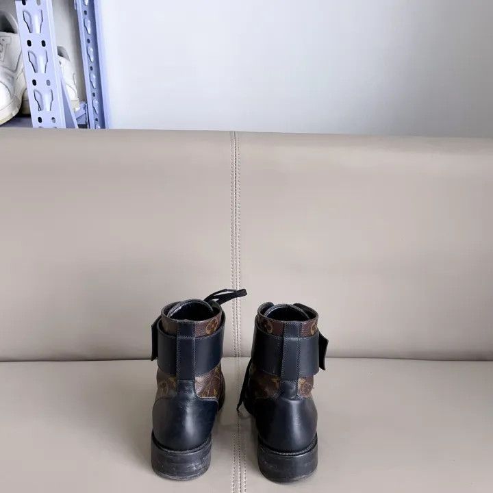 Louis Vuitton Louis Vuitton Wonderland Fashion Ankle Boots 0079 Size US 5 / IT 35 - 3 Thumbnail