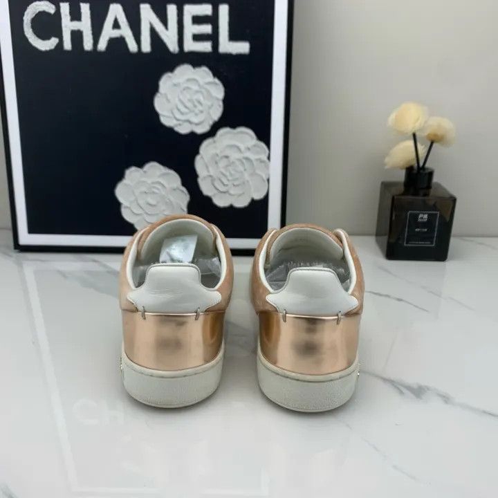 Louis Vuitton Louis Vuitton Suede Low-Top Sneakers in Brown 0079 Size US 5 / IT 35 - 3 Thumbnail