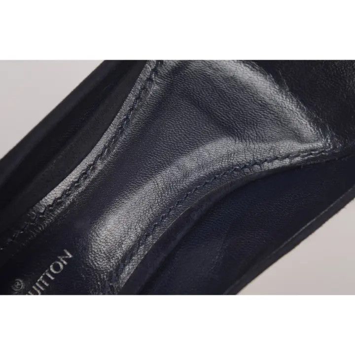 Louis Vuitton Louis Vuitton Black Suede Pointed Heels 0079 Size US 6 / IT 36 - 9 Thumbnail
