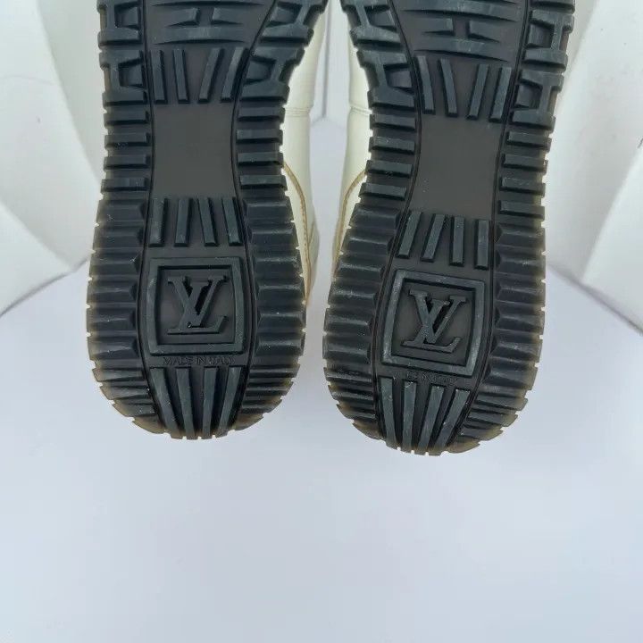 Louis Vuitton Louis Vuitton Run Away Sneakers for Women 0079 Size US 6 / IT 36 - 9 Thumbnail