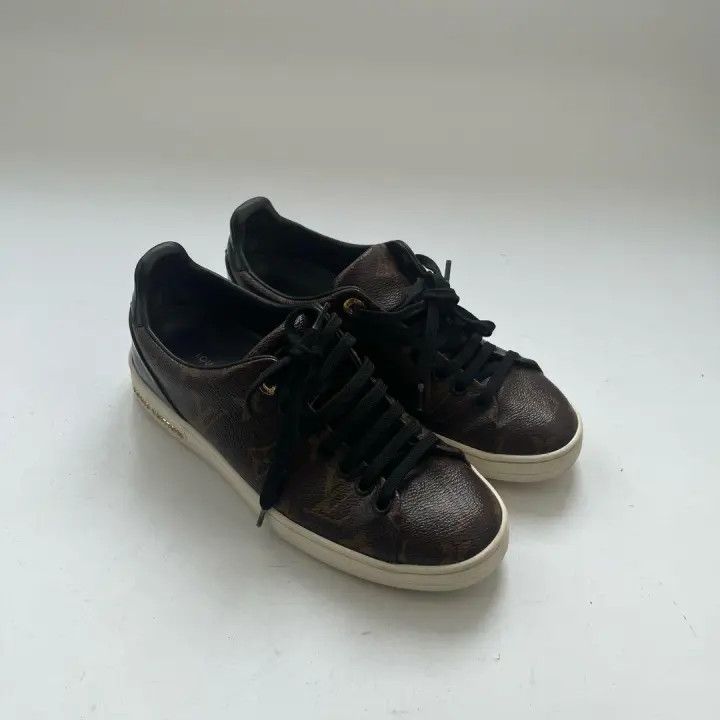 Louis Vuitton Louis Vuitton Frontrow Monogram Low Top Sneakers 0079 Size US 5 / IT 35 - 2 Thumbnail