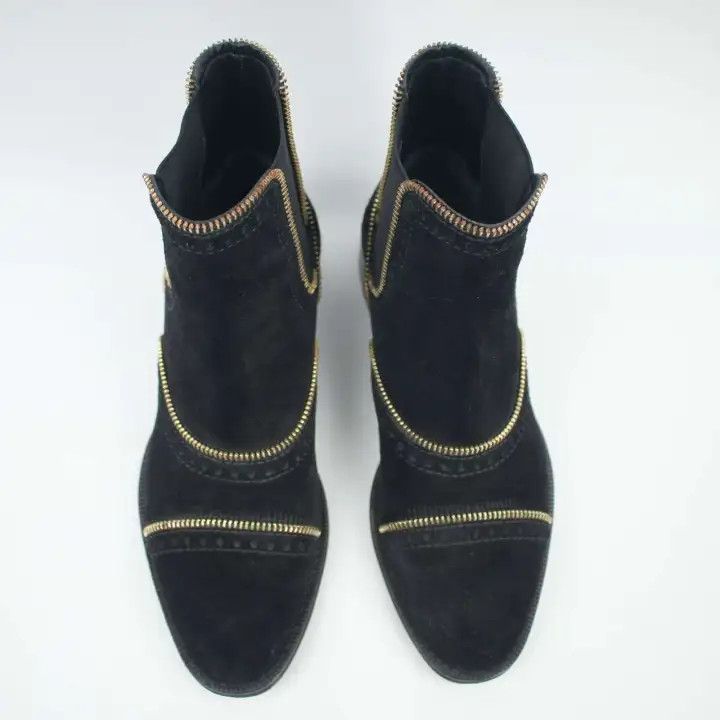 Louis Vuitton Louis Vuitton Black Leather Ankle Boots for Women 0079 Size US 5 / IT 35 - 2 Thumbnail