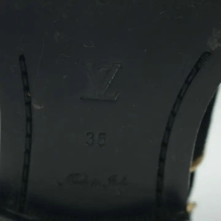 Louis Vuitton Louis Vuitton Black Leather Ankle Boots for Women 0079 Size US 5 / IT 35 - 5 Thumbnail
