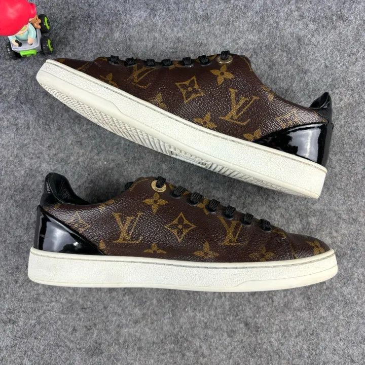 Louis Vuitton Louis Vuitton Frontrow Monogram Low-Top Sneakers 0079 Size US 6 / IT 36 - 6 Thumbnail