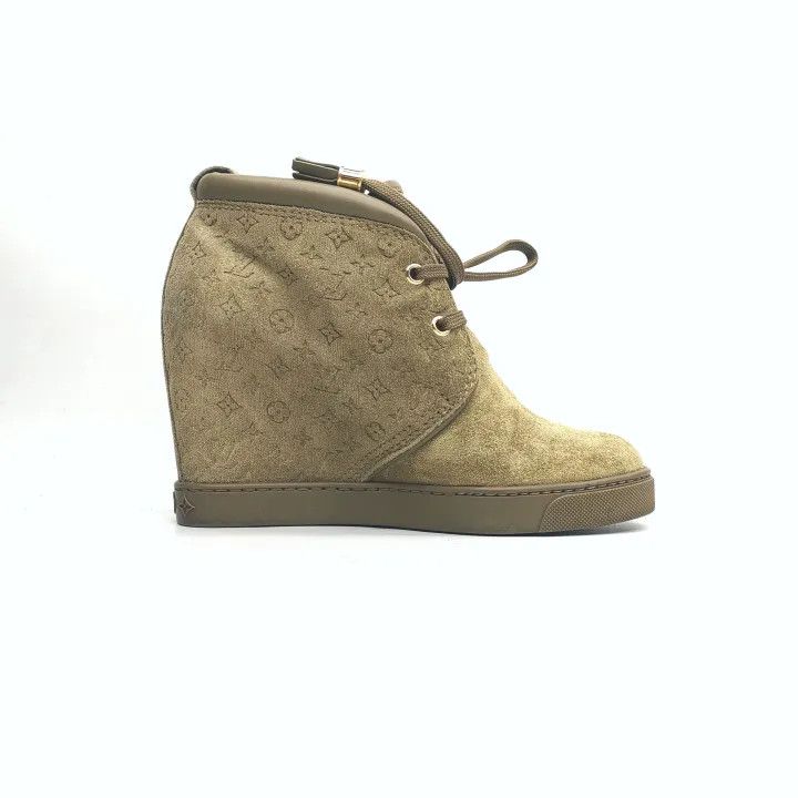 Louis Vuitton Louis Vuitton Suede Wedge Sneakers in Earth Yellow 0079 Size US 5 / IT 35 - 10 Thumbnail