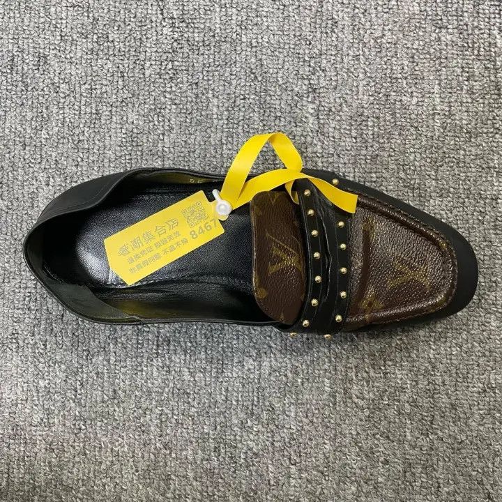 Louis Vuitton Louis Vuitton Stylish Colorful Loafers for Women 0079 Size US 6 / IT 36 - 8 Thumbnail