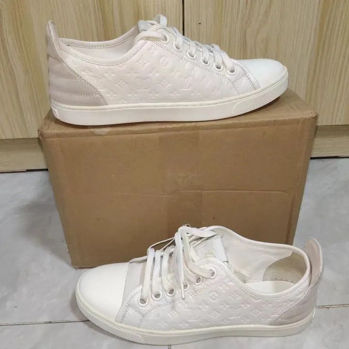 Louis Vuitton Louis Vuitton Low-Top Slip-Resistant Sneakers 0079 Size US 6 / IT 36 - 10 Thumbnail