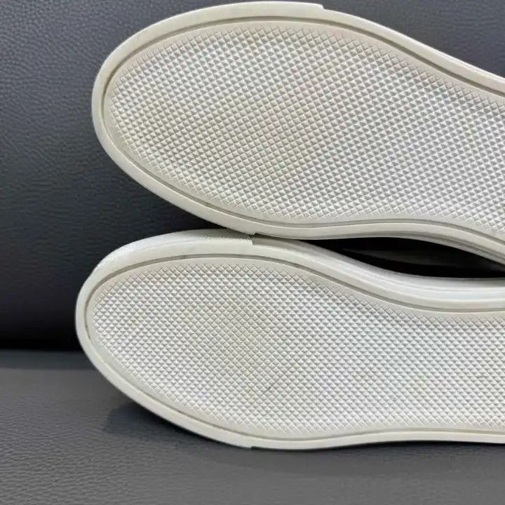 Louis Vuitton Louis Vuitton Stellar White Leather Sneakers 0079 Size US 6 / IT 36 - 8 Thumbnail