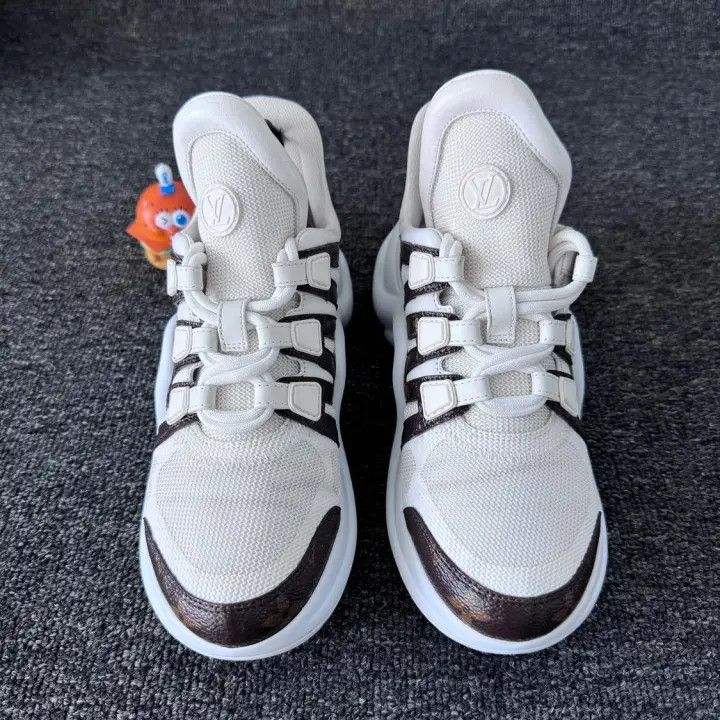 Louis Vuitton Louis Vuitton Archlight Low-Top Sport Sneakers 0079 Size US 6 / IT 36 - 2 Thumbnail