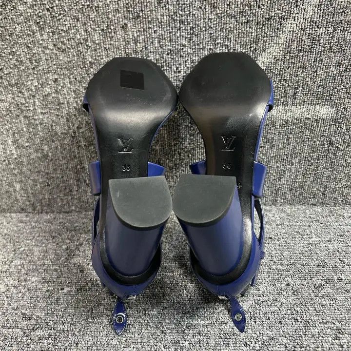 Louis Vuitton Louis Vuitton Blue High Heels with Silver Detail 0079 Size US 6 / IT 36 - 4 Thumbnail