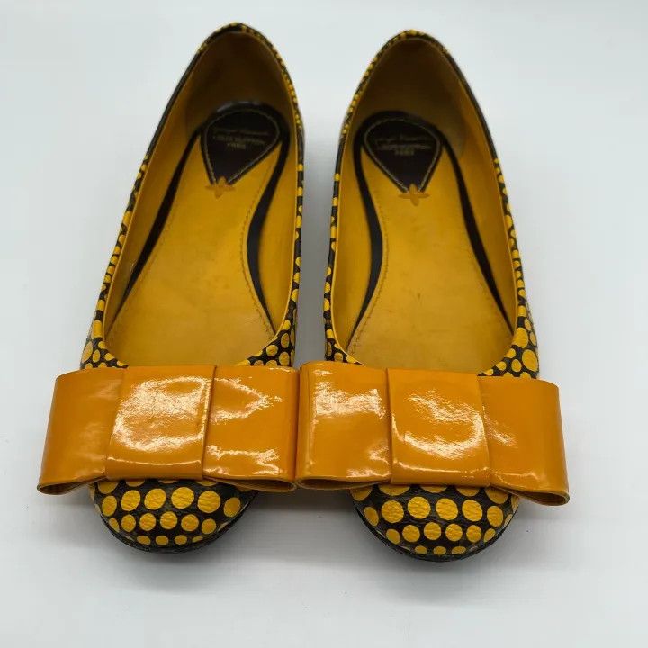 Louis Vuitton Louis Vuitton x Yayoi Kusama Yellow Flats 0079 Size US 6 / IT 36 - 10 Thumbnail