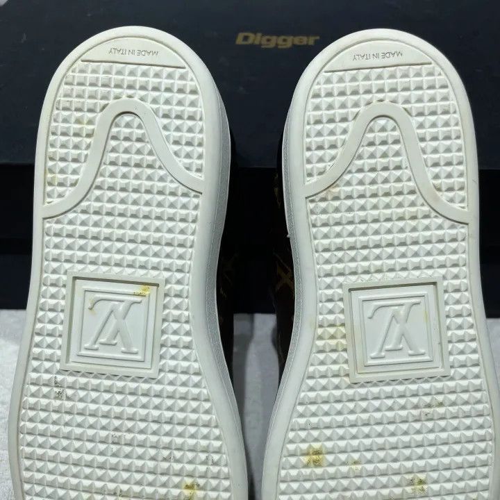 Louis Vuitton Louis Vuitton Frontrow Monogram Fashion Sneakers 0079 Size US 5 / IT 35 - 11 Thumbnail