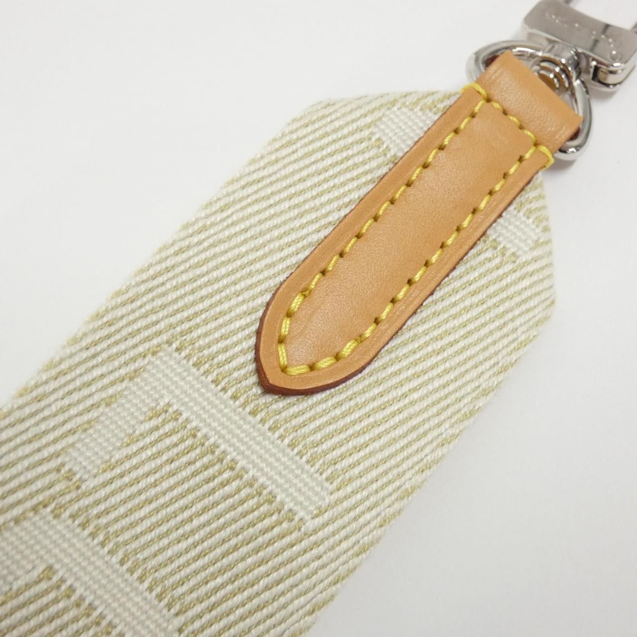 Louis Vuitton Louis Vuitton Louis Vuitton Coussin Lamb Shoulder Bag Leather Shoulder Bag M59278 Size ONE SIZE - 3 Thumbnail
