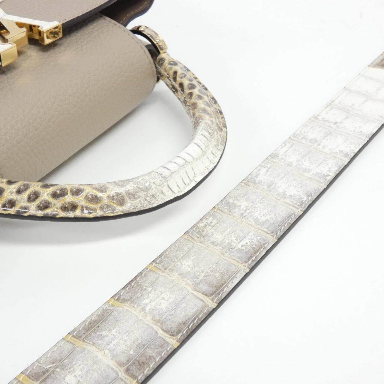 Louis Vuitton Louis Vuitton Louis Vuitton Capucines BB Exotic Leather Bag Leather Handbag Size ONE SIZE - 6 Thumbnail