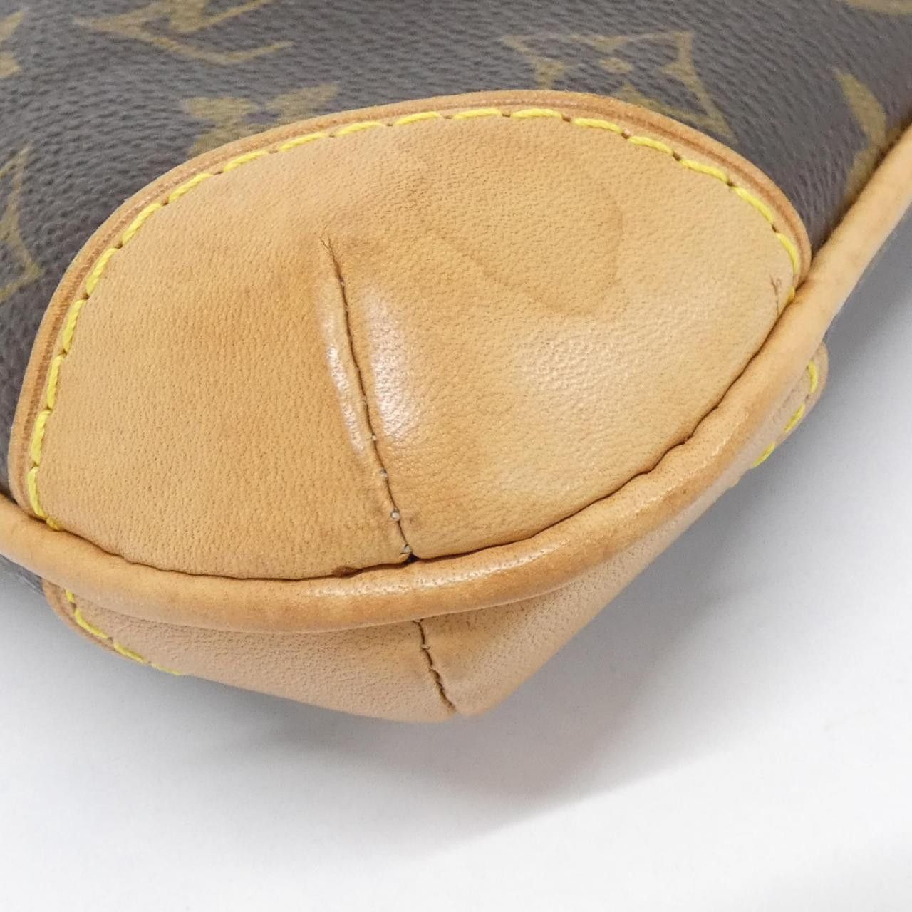 Louis Vuitton Louis Vuitton Louis Vuitton Coussin Monogram Shoulder Bag Canvas Shoulder Bag M51141 Size ONE SIZE - 3 Thumbnail