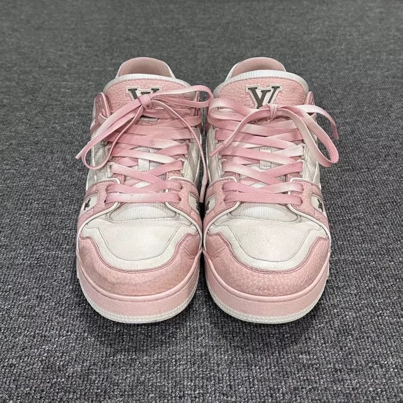 Louis Vuitton louis vuitton pink white trainer shoes Size US 12 / EU 45 - 2 Thumbnail