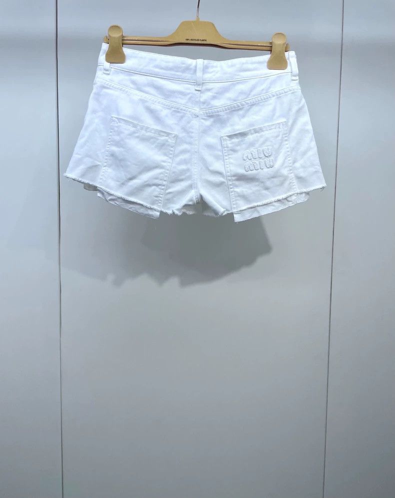 Miu Miu miumiu white denim shorts Size 24" / US 00 / IT 34 - 2 Thumbnail