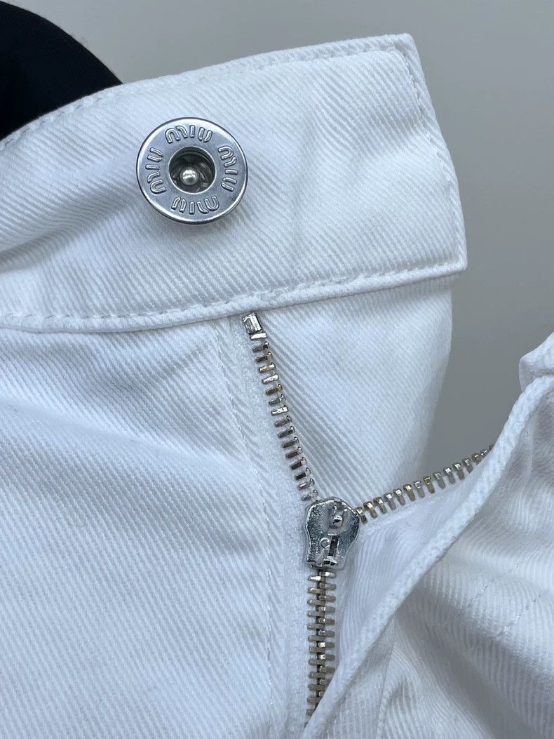 Miu Miu miumiu white denim shorts Size 24" / US 00 / IT 34 - 5 Thumbnail