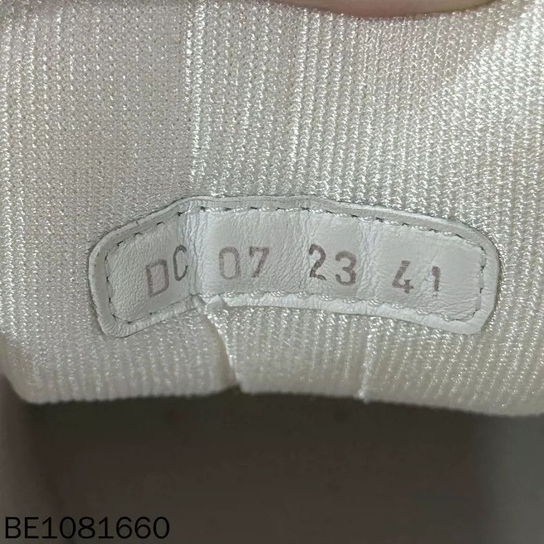 Dior dior white lowtop sneakers Size US 10 / EU 43 - 7 Thumbnail