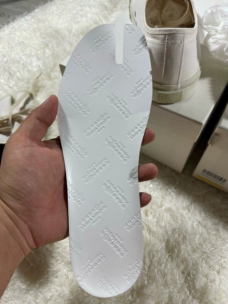 Maison Margiela maison margiela tabi white sneakers Size US 12 / EU 45 - 6 Thumbnail