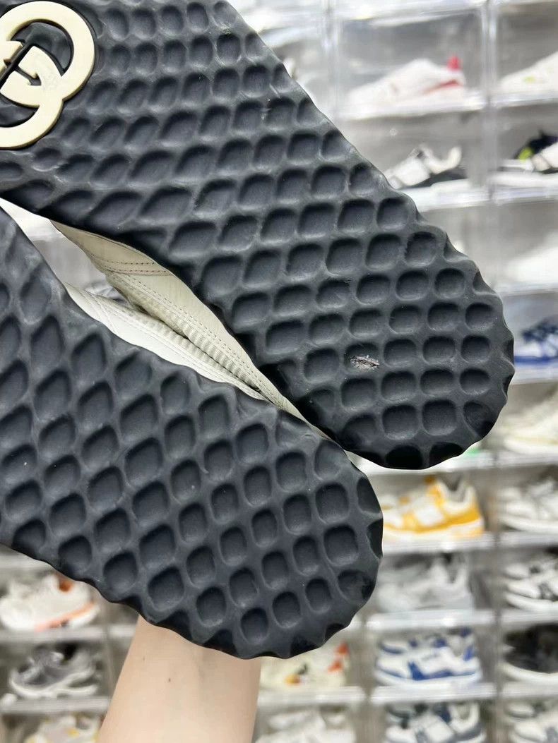 Gucci gucci white black lowtop sneakers Size US 9 / EU 42 - 7 Thumbnail