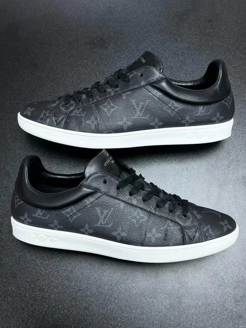 Louis Vuitton LV black monogram lowtop sneakers Size US 12 / EU 45 - 4 Thumbnail