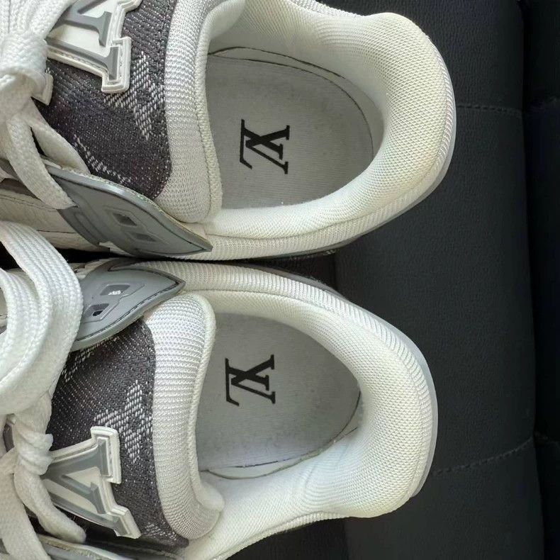 Louis Vuitton LV 24 new trainer low top sneakers Size US 10 / EU 43 - 4 Thumbnail