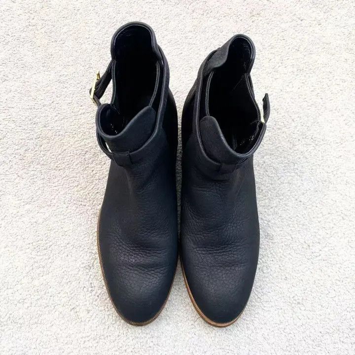 Louis Vuitton Louis Vuitton Stylish Black Ankle Boots 0079 Size US 6 / IT 36 - 2 Thumbnail