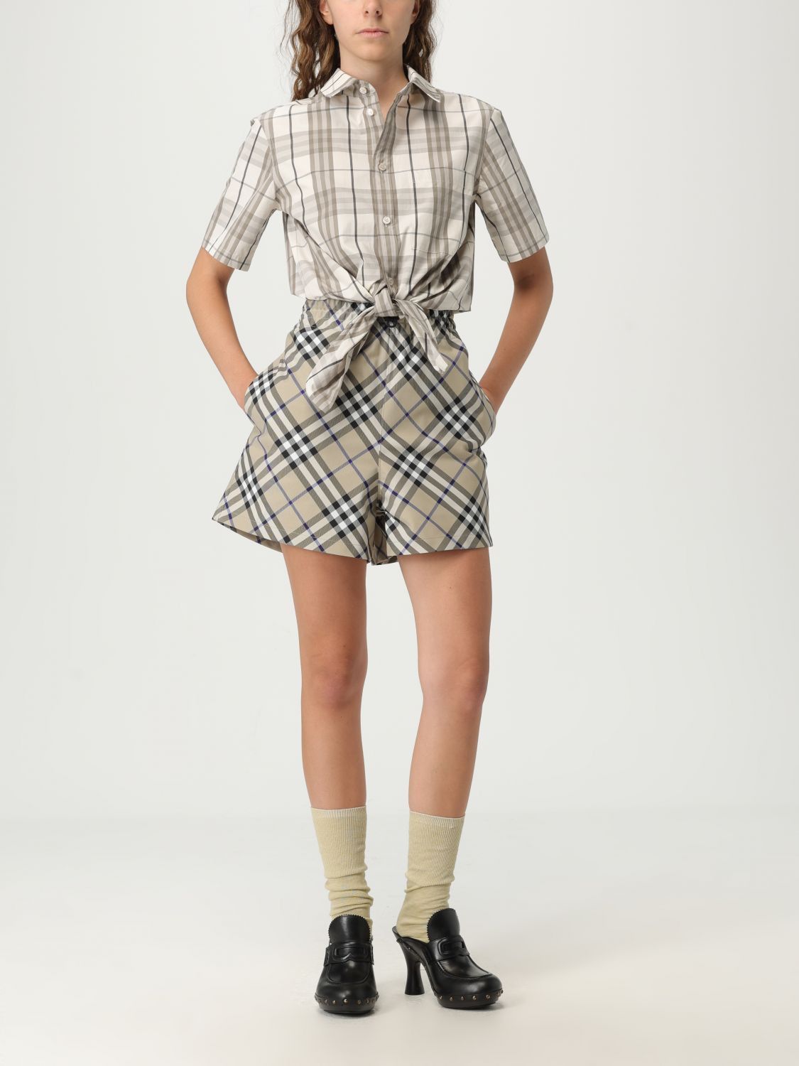 Burberry Burberry Short Woman Beige Size 27" / US 4 / IT 40 - 2 Thumbnail