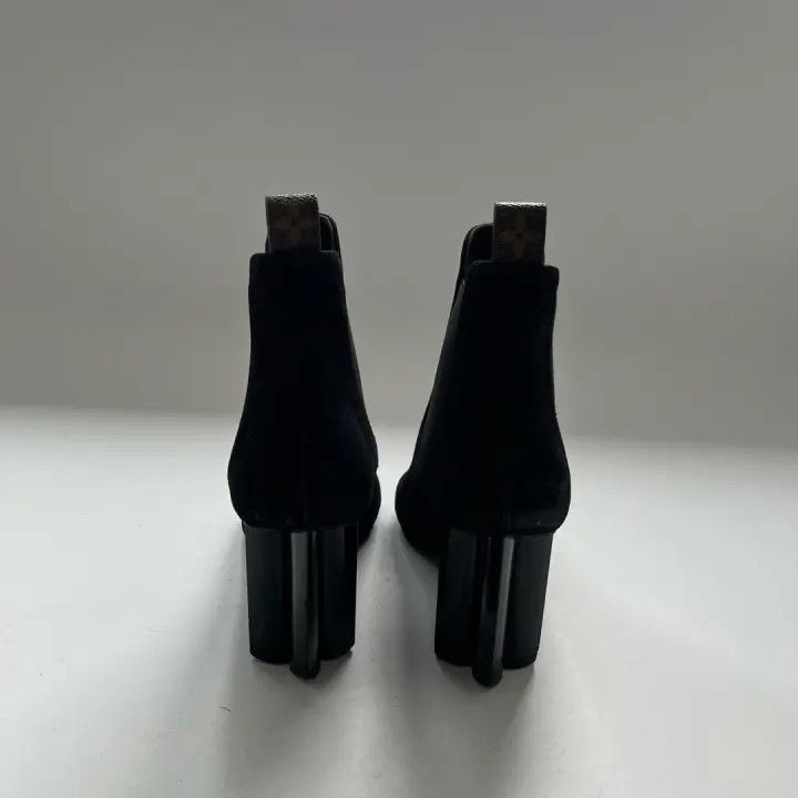 Louis Vuitton Louis Vuitton Black Ankle Heeled Boots for Women 0079 Size US 6 / IT 36 - 3 Thumbnail