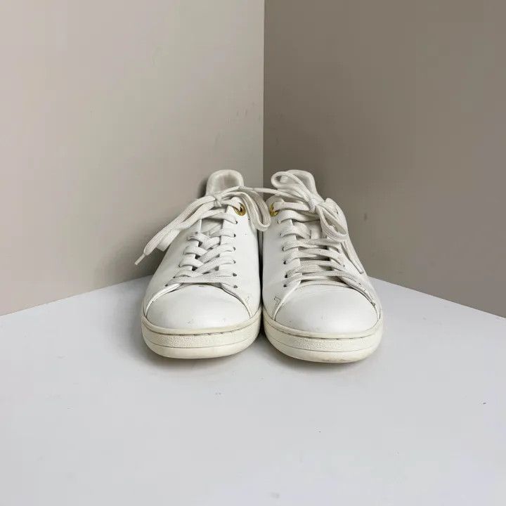 Louis Vuitton Louis Vuitton Frontrow White Cat Illustration Sneakers 0079 Size US 4 / IT 34 - 2 Thumbnail
