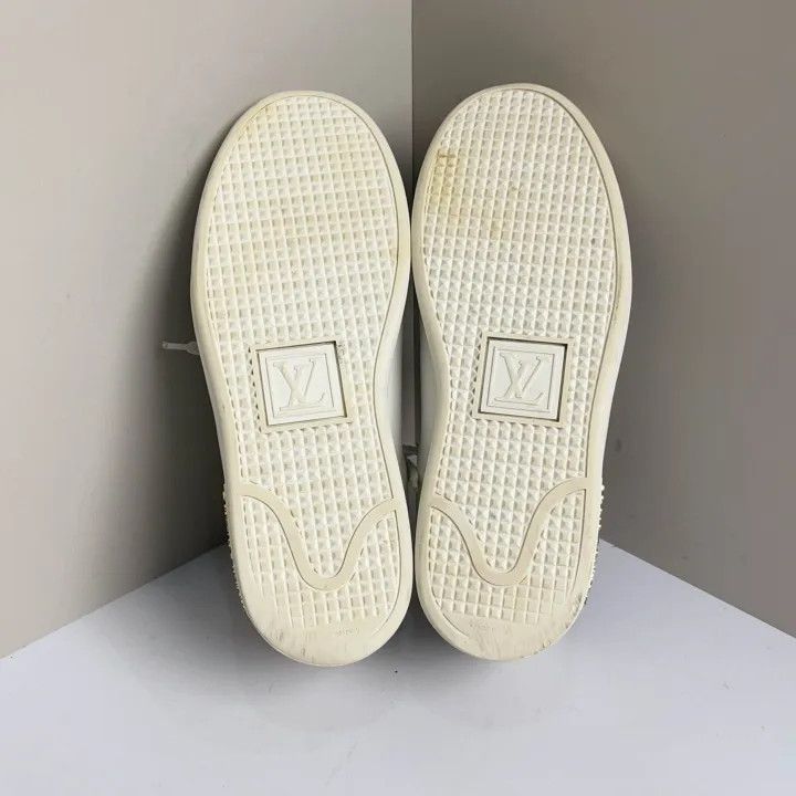 Louis Vuitton Louis Vuitton Frontrow White Cat Illustration Sneakers 0079 Size US 4 / IT 34 - 4 Thumbnail