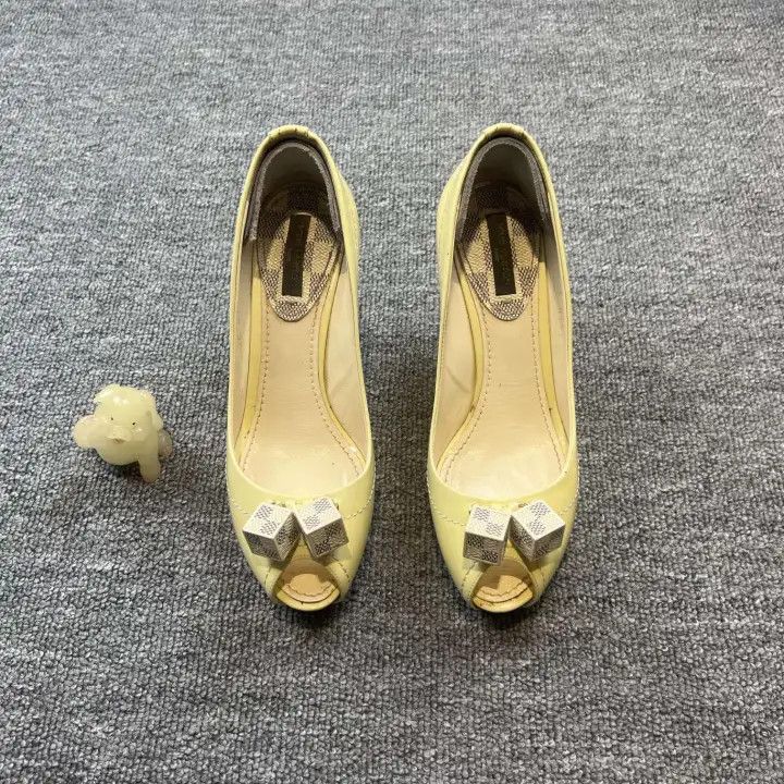 Louis Vuitton Louis Vuitton Yellow Heeled Peep-Toe Shoes 0079 Size US 4 / IT 34 - 2 Thumbnail