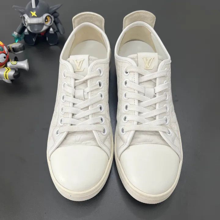 Louis Vuitton Louis Vuitton White Low-Top Slip-On Sneakers 0079 Size US 6 / IT 36 - 2 Thumbnail