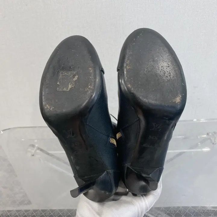 Louis Vuitton Louis Vuitton Classic Black Ankle Boots for Women 0079 Size US 4 / IT 34 - 4 Thumbnail