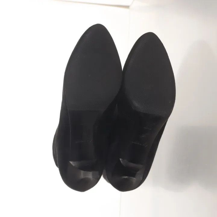 Louis Vuitton Louis Vuitton Black Leather High Heel Boots 0079 Size US 6 / IT 36 - 4 Thumbnail