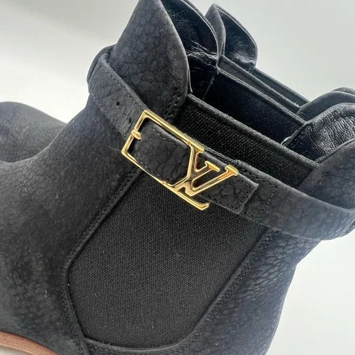 Louis Vuitton Louis Vuitton Women's Stylish Round-Toe Short Boots 0079 Size US 5 / IT 35 - 11 Thumbnail