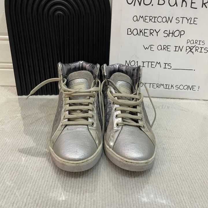 Louis Vuitton Louis Vuitton Silver High-Top Casual Sneakers 0079 Size US 6 / IT 36 - 2 Thumbnail