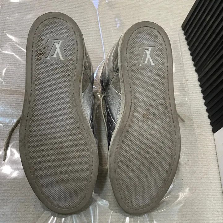 Louis Vuitton Louis Vuitton Silver High-Top Casual Sneakers 0079 Size US 6 / IT 36 - 4 Thumbnail