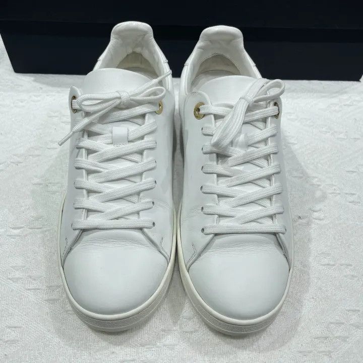 Louis Vuitton Louis Vuitton White Leather Fashion Sneakers 0079 Size US 7 / IT 37 - 2 Thumbnail