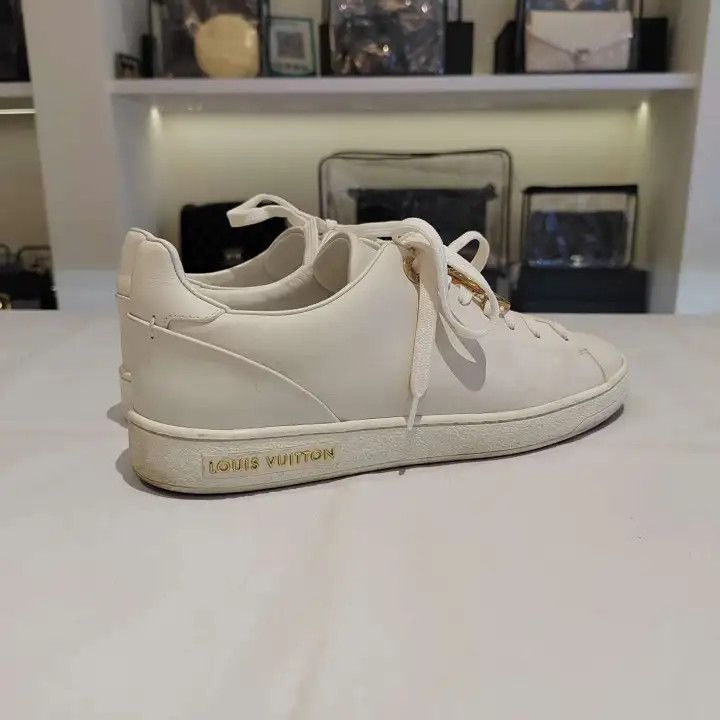 Louis Vuitton Louis Vuitton Frontrow White Low-Top Fashion Sneakers 0079 Size US 5 / IT 35 - 4 Thumbnail