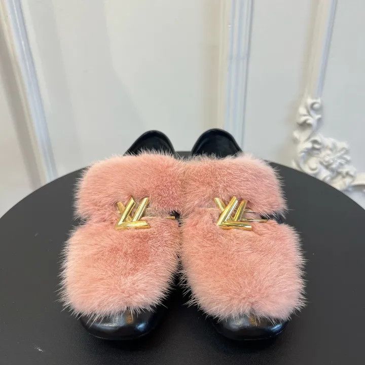 Louis Vuitton Louis Vuitton Pink Mink Leather Loafers for Women 0079 Size US 6 / IT 36 - 2 Thumbnail