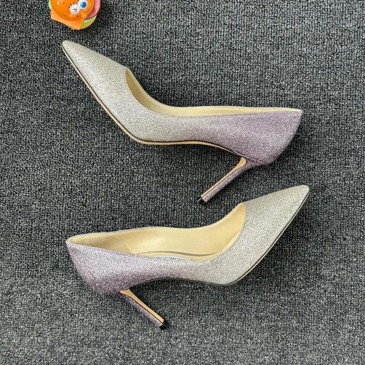Louis Vuitton Louis Vuitton Sparkly Pointed Heels for Women 0079 Size US 6 / IT 36 - 4 Thumbnail