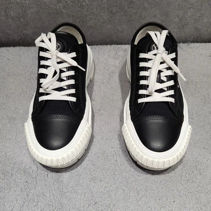 Louis Vuitton Louis Vuitton Squad Black Casual Sneakers for Women 0079 Size US 6 / IT 36 - 2 Thumbnail