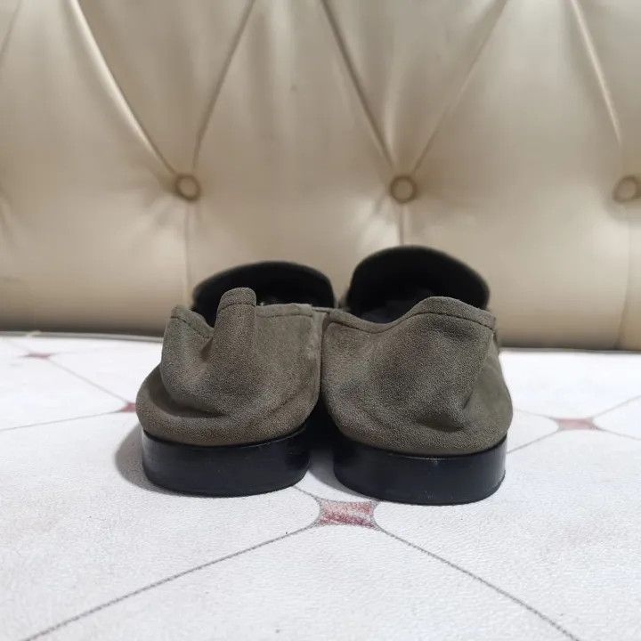 Louis Vuitton Louis Vuitton Women's Suede Loafers in Brown 0079 Size US 7 / IT 37 - 3 Thumbnail