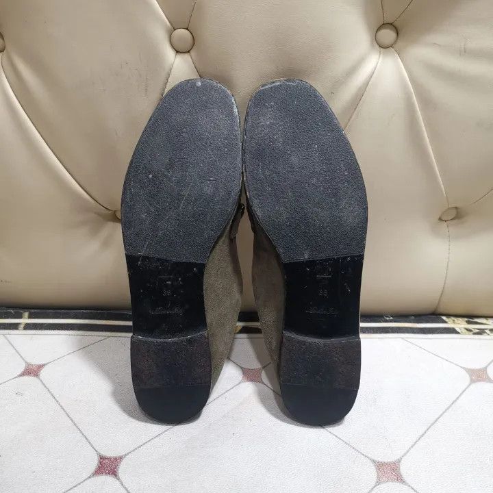 Louis Vuitton Louis Vuitton Women's Suede Loafers in Brown 0079 Size US 7 / IT 37 - 4 Thumbnail