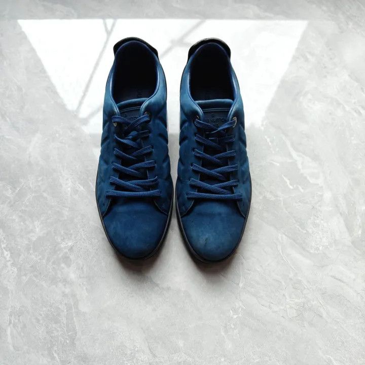 Louis Vuitton Louis Vuitton Blue Leather Casual Sneakers for Women 0079 Size US 8 / IT 38 - 2 Thumbnail