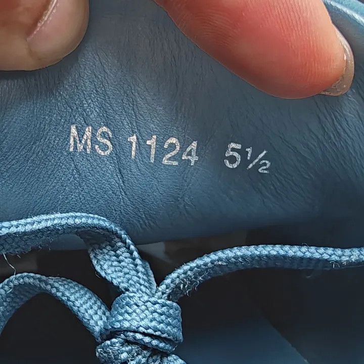 Louis Vuitton Louis Vuitton Blue Leather Casual Sneakers for Women 0079 Size US 8 / IT 38 - 5 Thumbnail